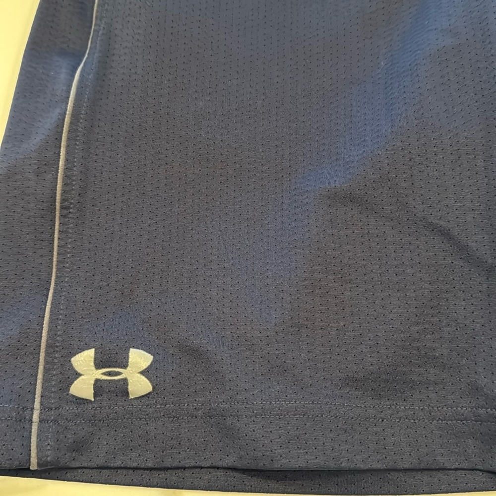 Under Armor boys shorts -navy